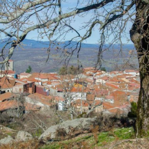 Vista de El Cerro desde una colina